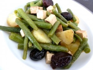 assiette haricots verts tofu