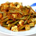 assiette haricots verts tofu sauce