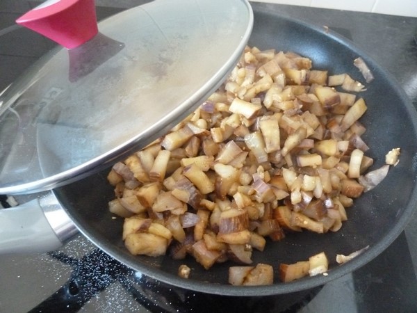 wok aubergine patate douce aubergines couvrir