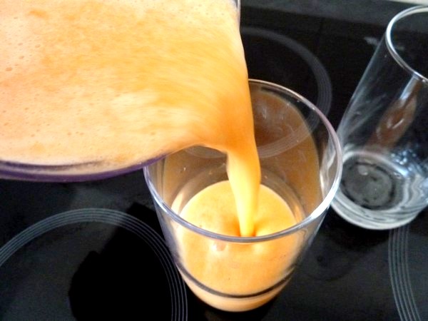 smoothie melon orange au tilleul aubier servir