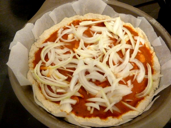pizza-sans-gluten-vegan-oignons